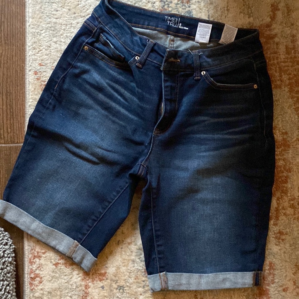 Time and True stretchy denim shorts 8